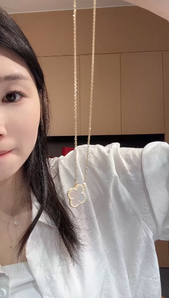 【闪购商品】项链贝壳（贝母）18K金镶嵌白色k黄单花套链GHJ