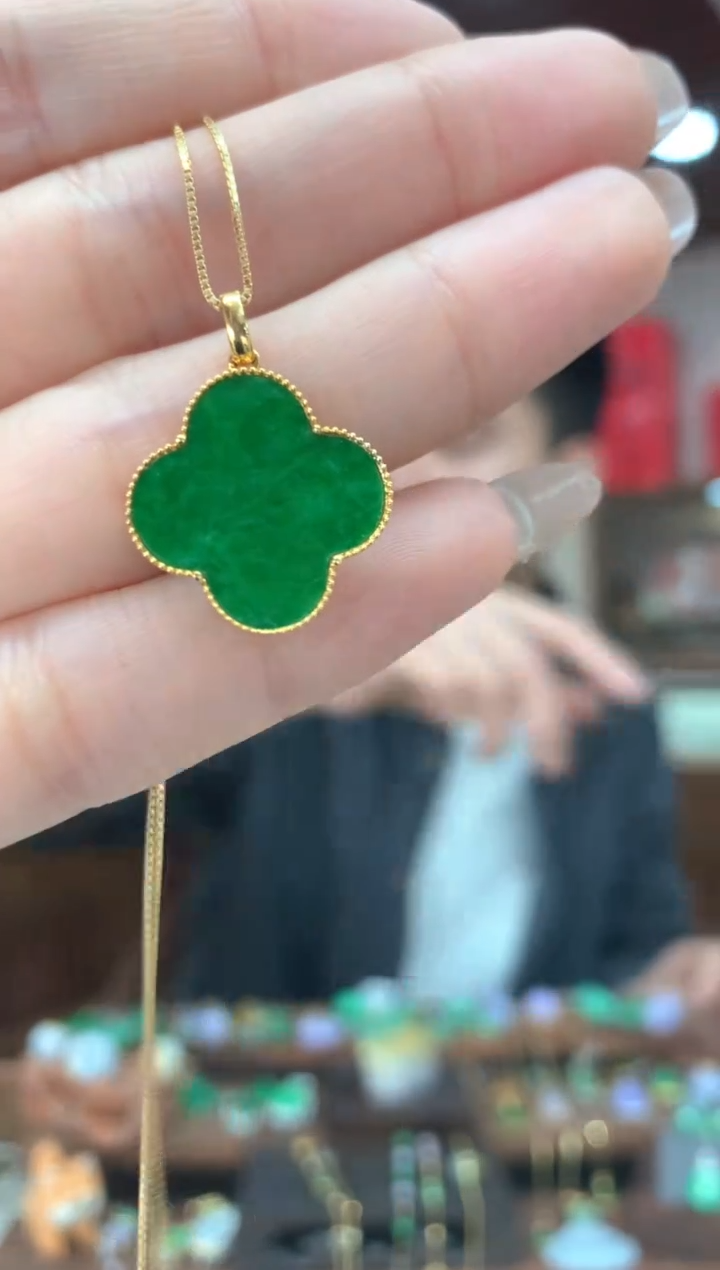 【闪购商品】翡翠吊坠(不含链)18K金镶嵌四叶草