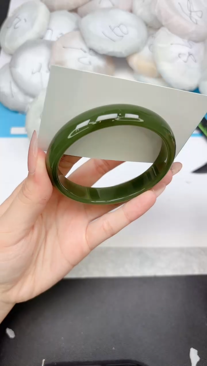 【闪购商品】石英质玉手镯未镶嵌411-64