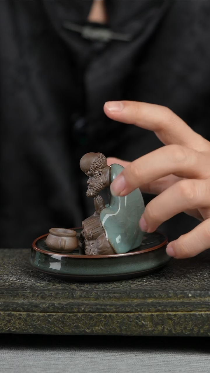龙泉青瓷达摩茶宠
