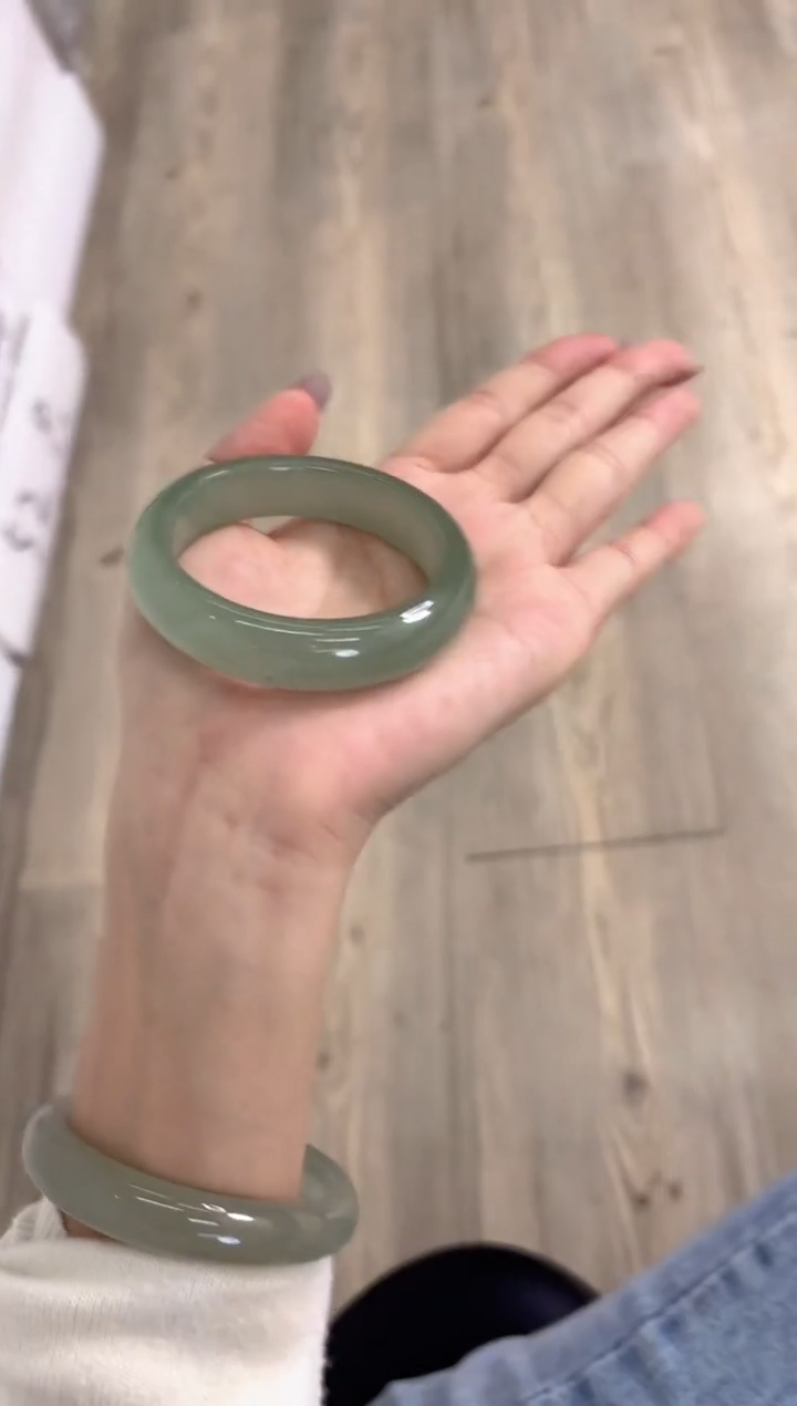 未镶嵌手镯石英质玉31-54D