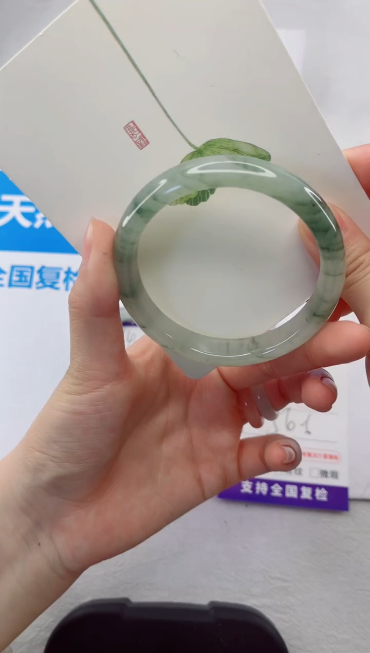 【闪购商品】石英质玉手镯合金115-56.6