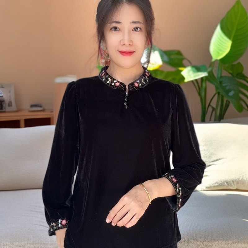 秋季中老年女装立领长袖刺绣丝绒小衫大码宽松上衣妈妈装气质百搭