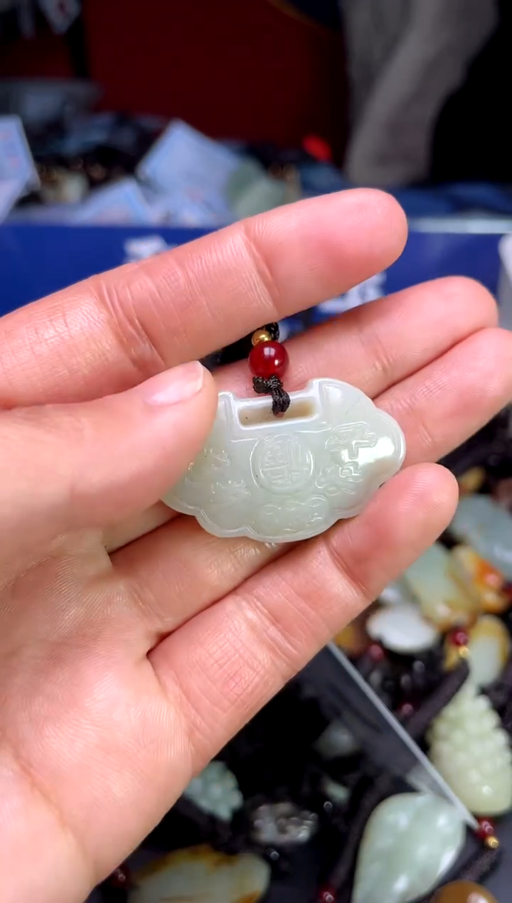 【闪购商品】和田玉颈饰未镶嵌1
