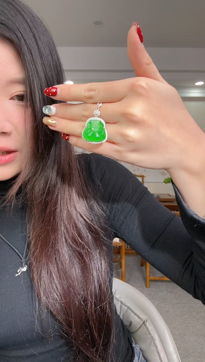 【闪购商品】翡翠颈饰未镶嵌财神