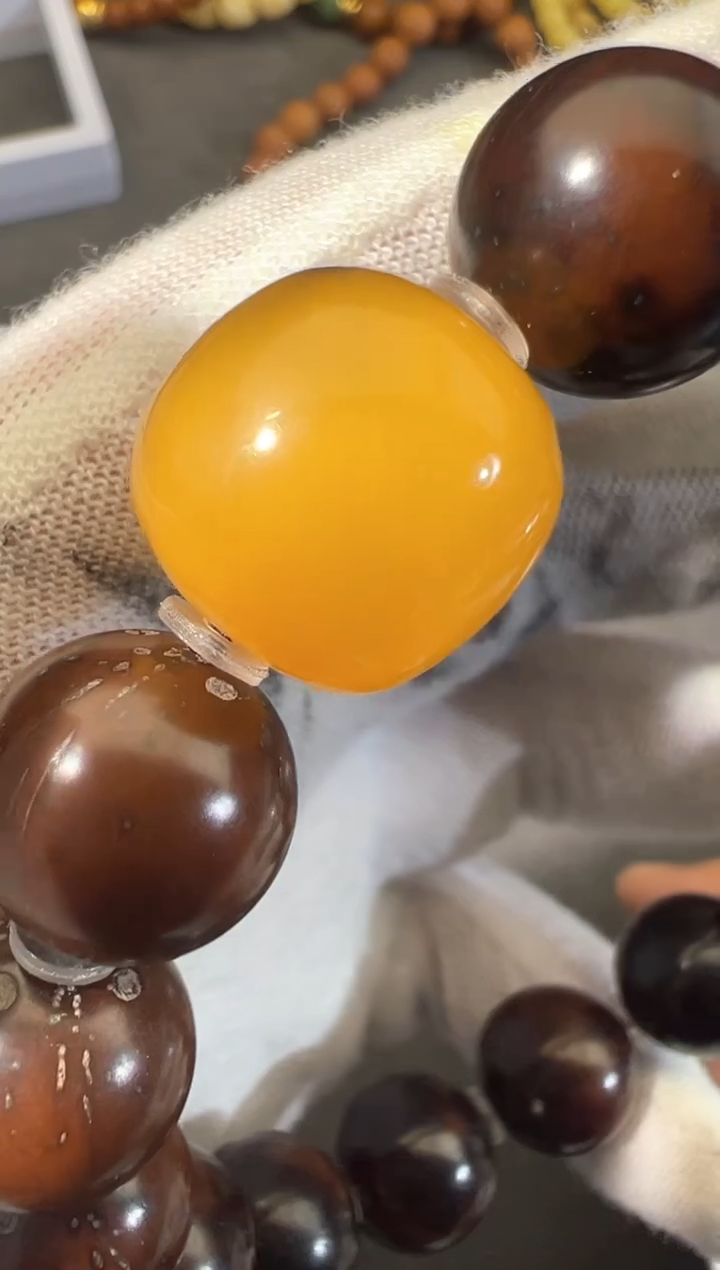 【闪购商品】琥珀裸石未镶嵌蜜蜡珠子1