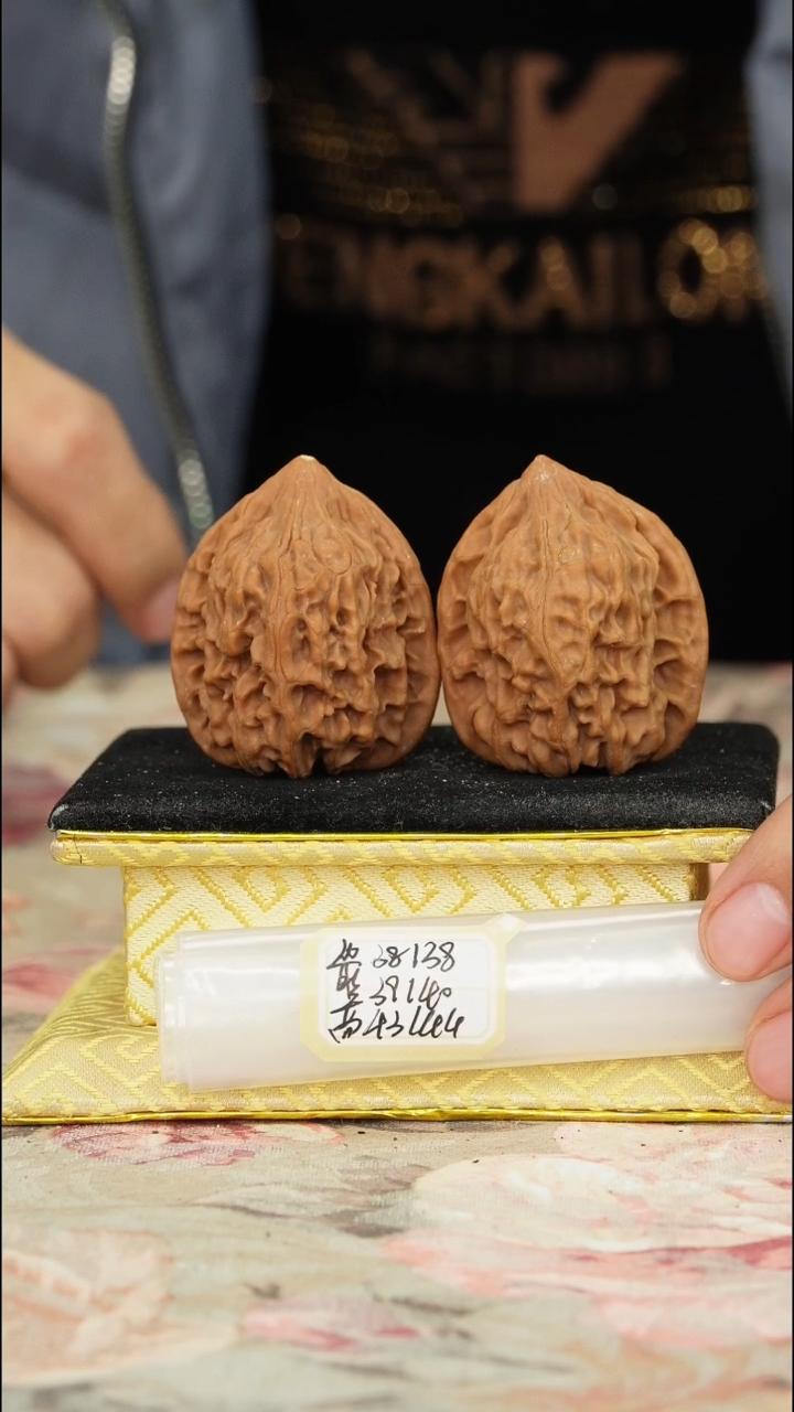 【闪购商品】文玩核桃把件鸡心有修