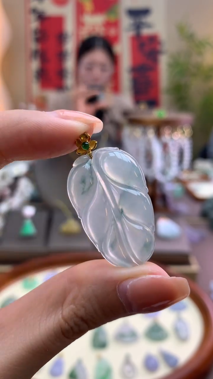 【闪购商品】翡翠颈饰18K金镶嵌天然a货翡翠吊坠