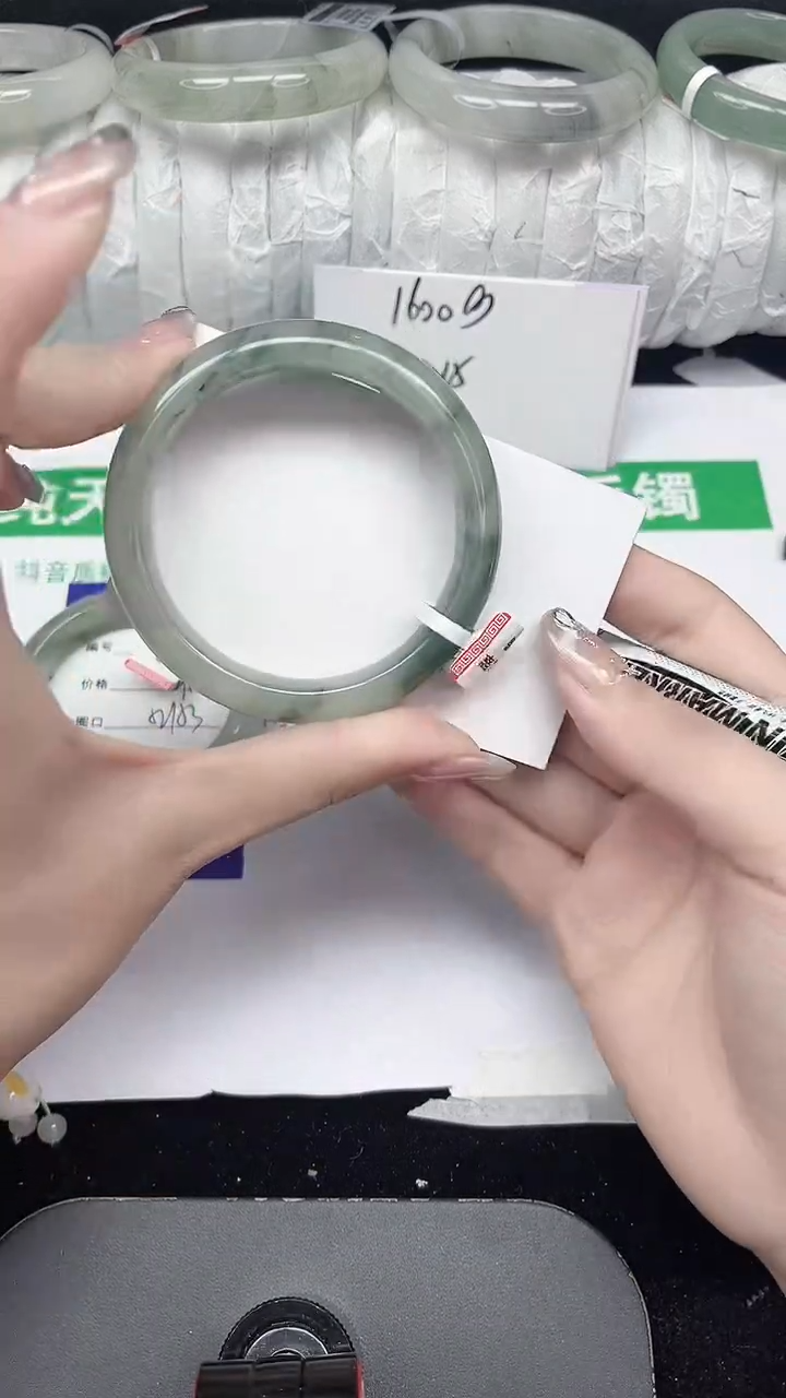 未镶嵌手镯石英质玉106-53/54