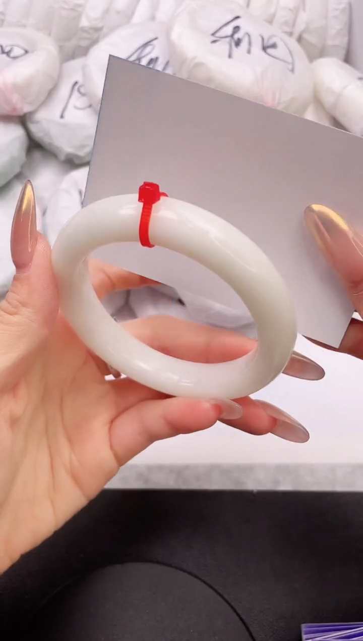 【闪购商品】和田玉手镯未镶嵌26K257-58