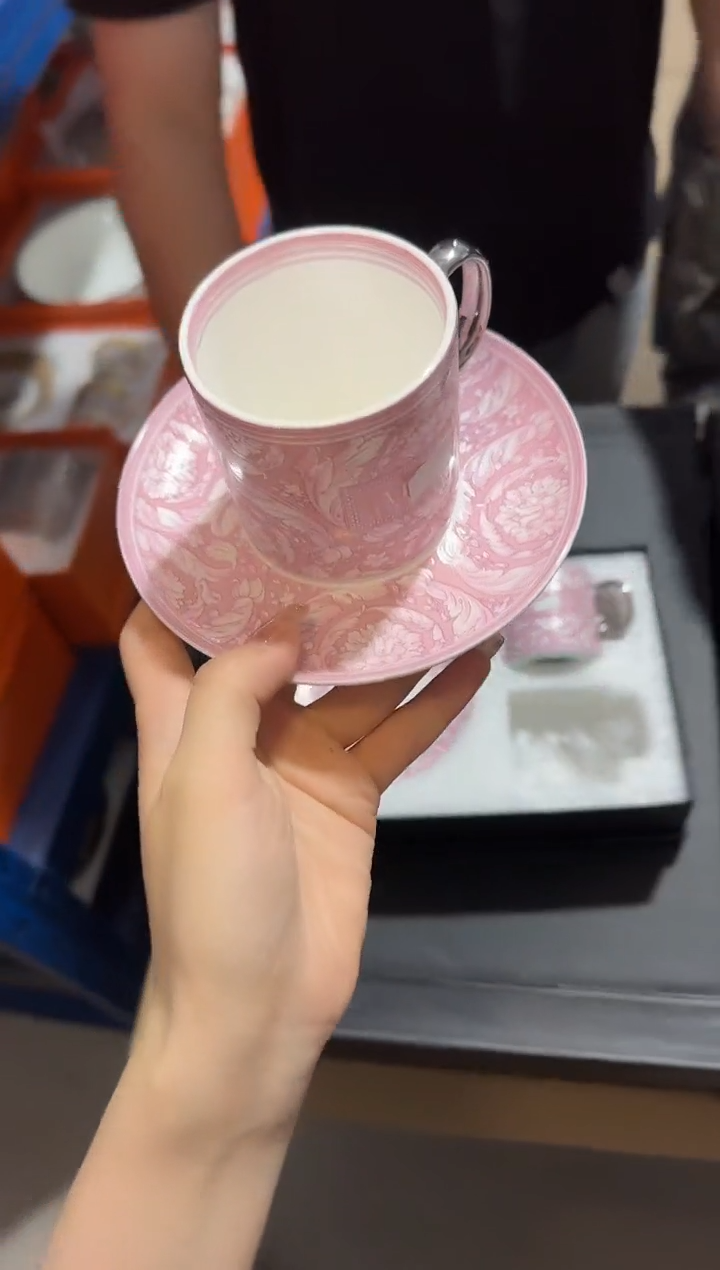 瓷片-----000-----