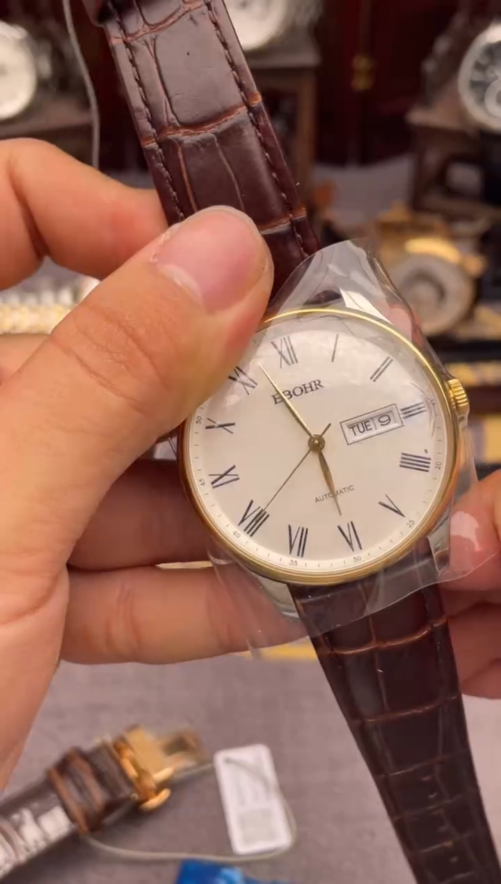 孤品闪电购手表一只