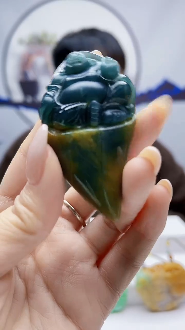 未镶嵌定制翡翠毛货挂件52