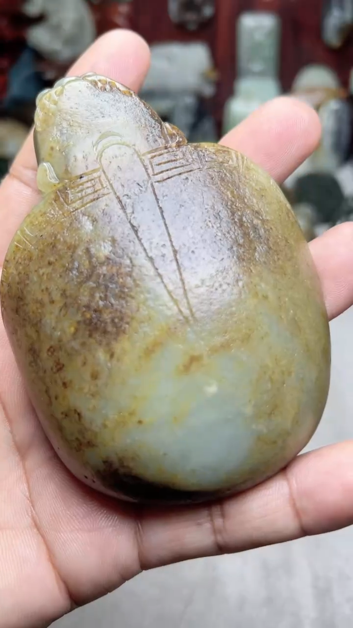 和田玉未镶嵌把件-