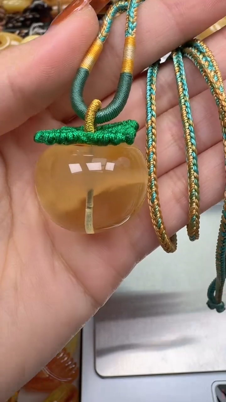 裸石琥珀未镶嵌如图