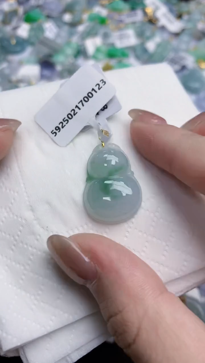 【闪购商品】翡翠颈饰18K金镶嵌天然缅甸翡翠A货