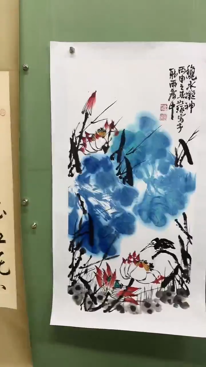 竖款精品三尺荷花，秋水