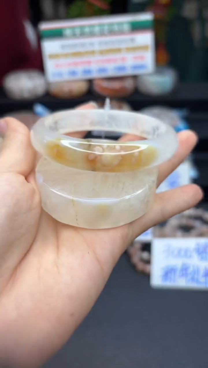 【闪购商品】石英质玉手镯未镶嵌189（61圈赠送镯心）