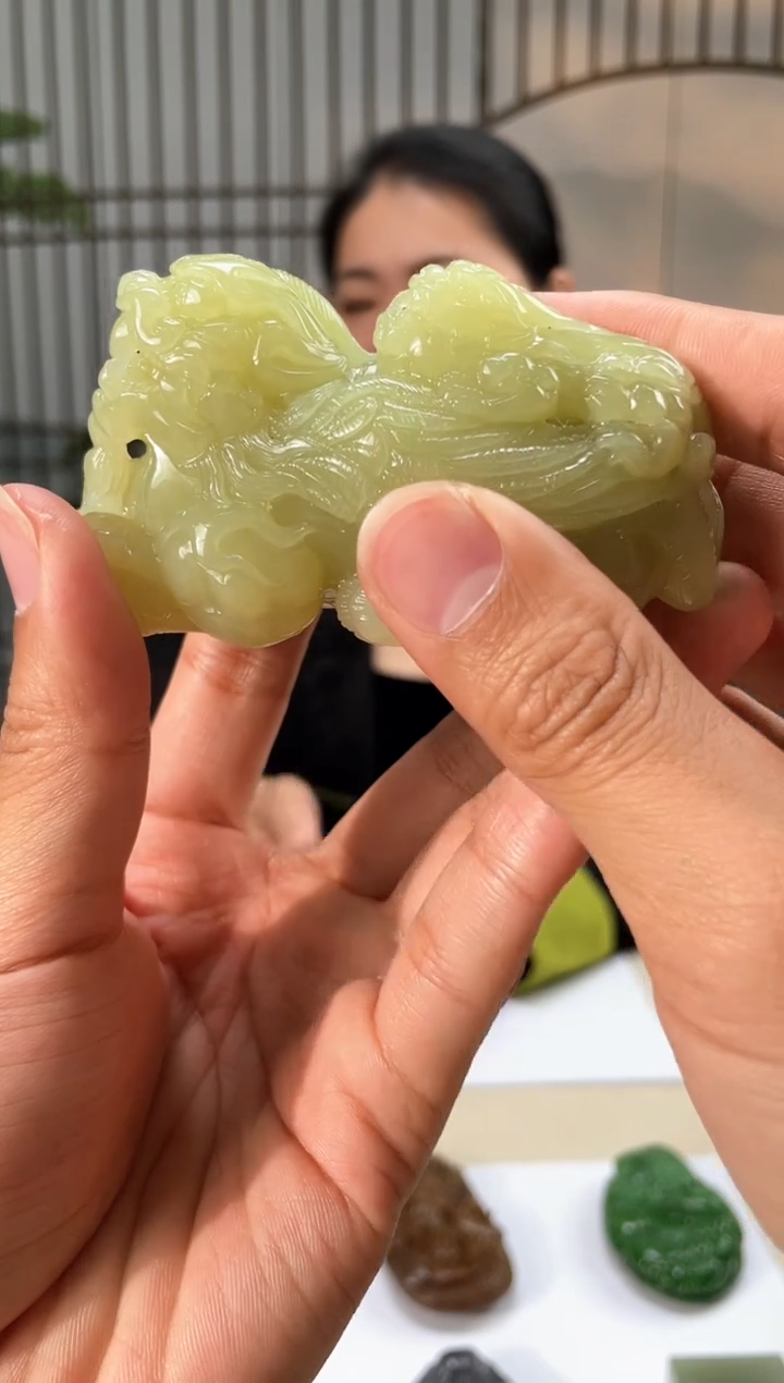 【闪购商品】定制和田玉和田玉（多样性拍一发一带证）240157