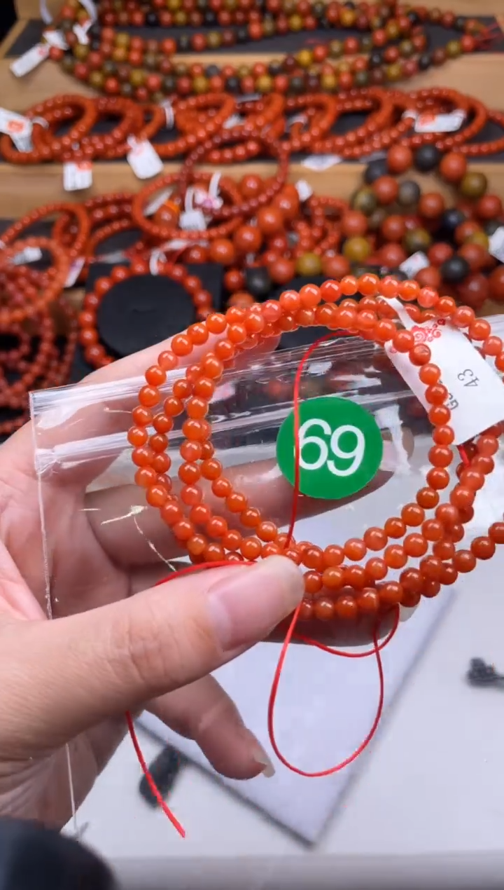 【闪购商品】南红玛瑙珠宝奇石未镶嵌69-4