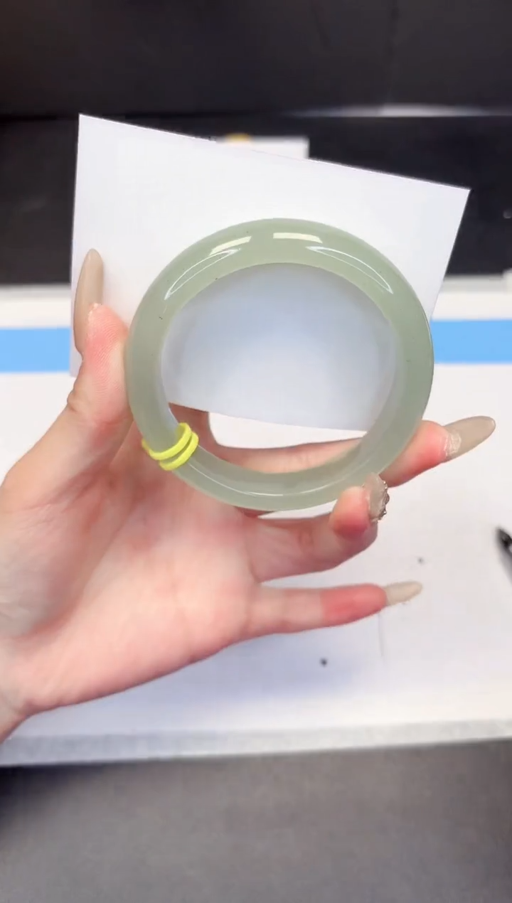 【闪购商品】石英质玉手镯未镶嵌121-56.4