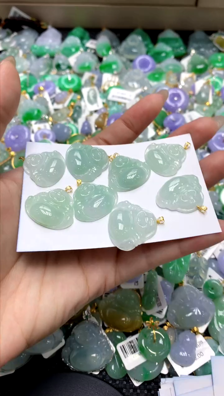 【闪购商品】翡翠颈饰18K金镶嵌11111111（多样性发其一）