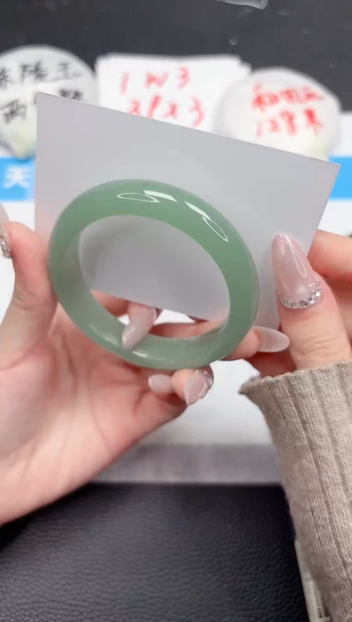 【闪购商品】石英质玉手镯未镶嵌382-53.4