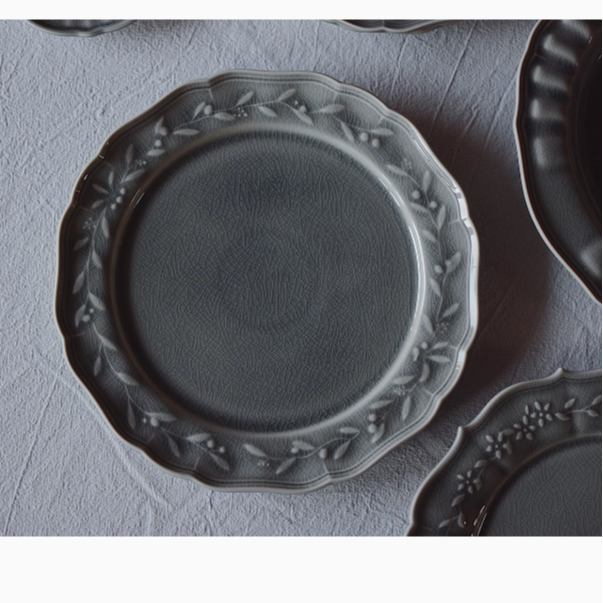 【瑕疵】Camus say复古浮雕灰釉 7.4寸花枝盘-裂纹釉-小盘 19.3×2cm