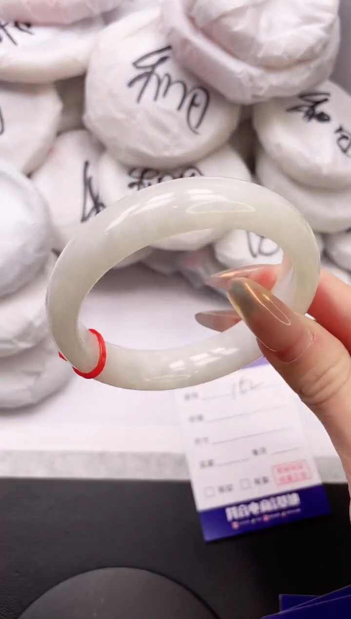 【闪购商品】和田玉手镯未镶嵌13K162-58