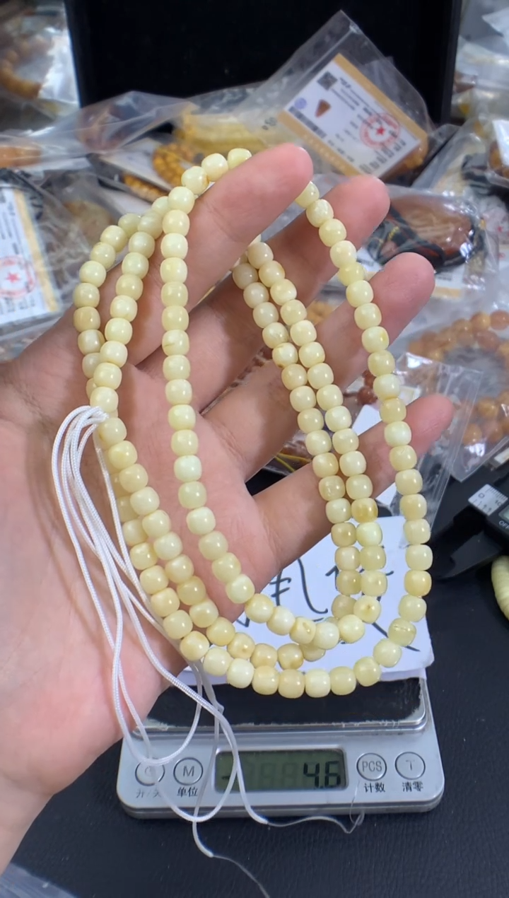 蜜蜡未镶嵌珠宝奇石1