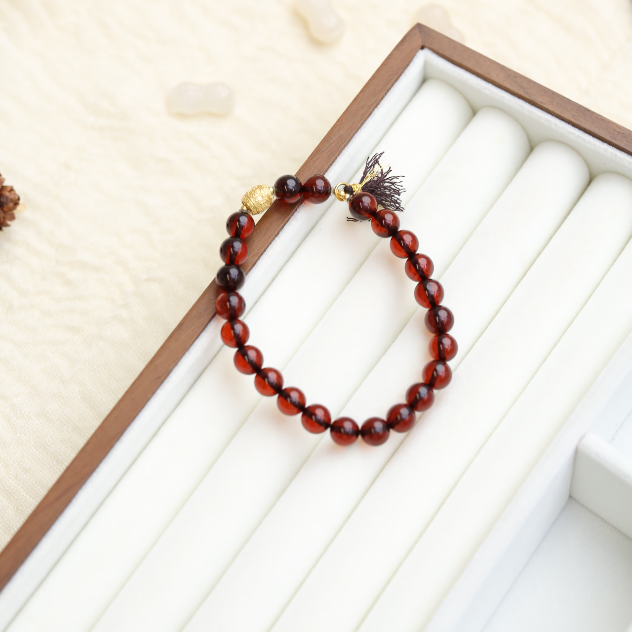 【云边】血珀 六字箴言配饰 单圈手串（多样性发其一）