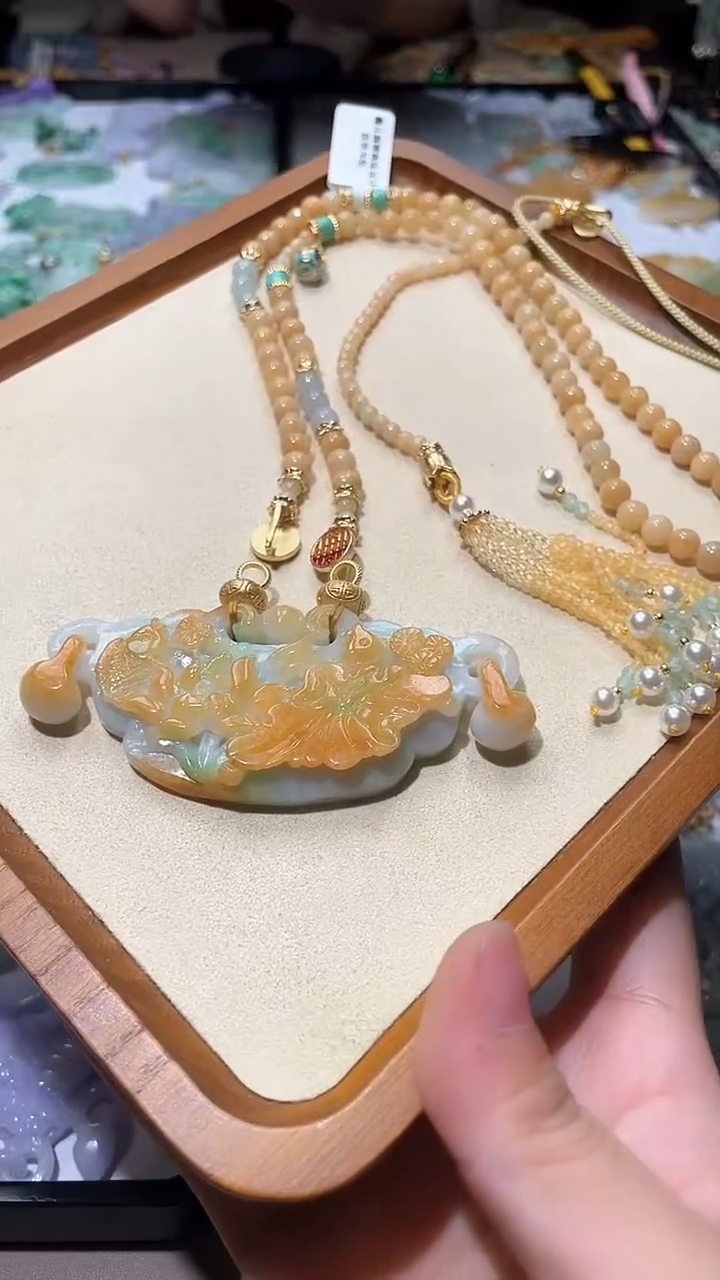 【闪购商品】翡翠颈饰未镶嵌吊坠