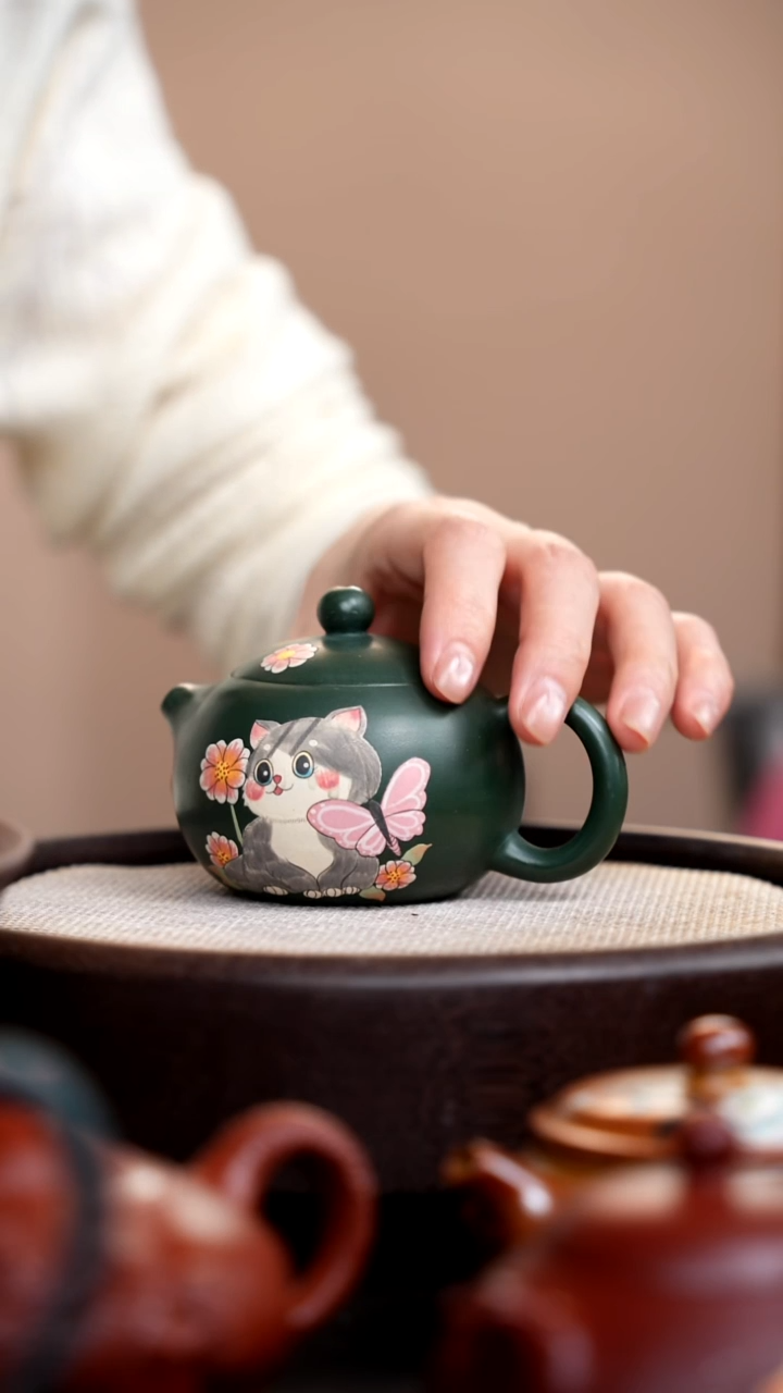 茶壶紫砂民国绿西施泥绘猫咪
