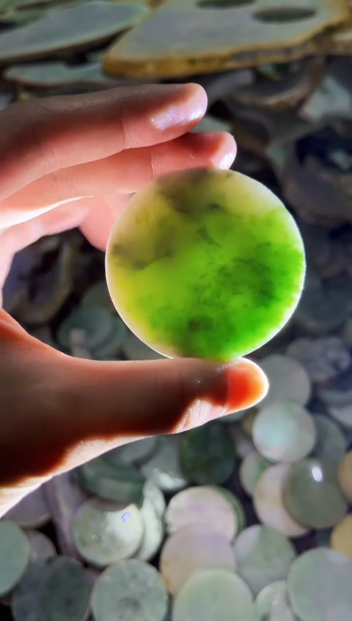 【闪购商品】翡翠颈饰未镶嵌A货吴玉143