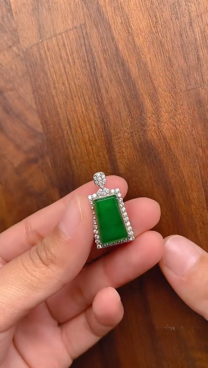 【闪购商品】翡翠吊坠(不含链)银S925镶嵌方形无事牌