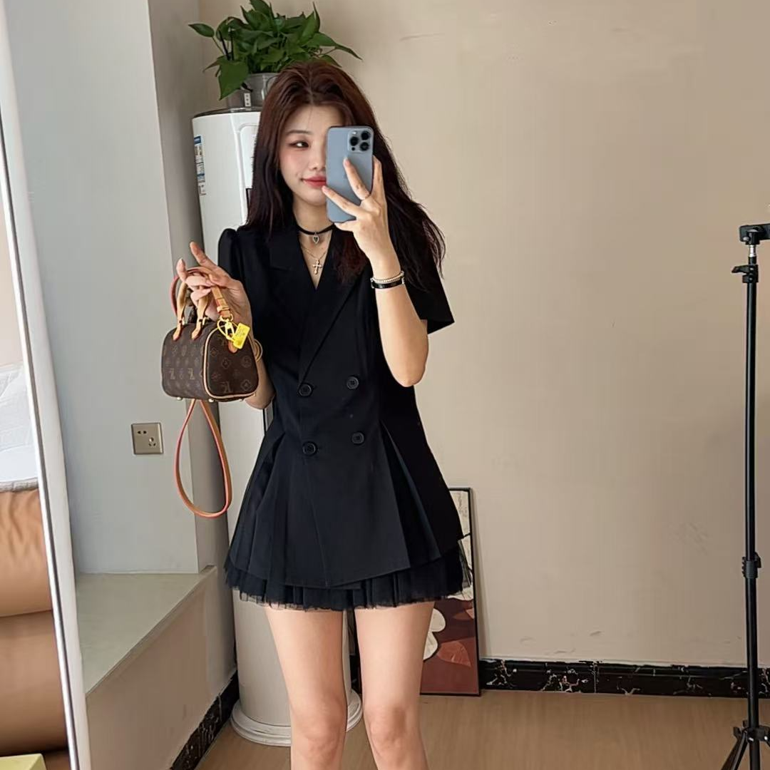 夏季短袖黑色轻薄透气凉快连衣裙气质收腰显瘦法式套装百褶短裙子