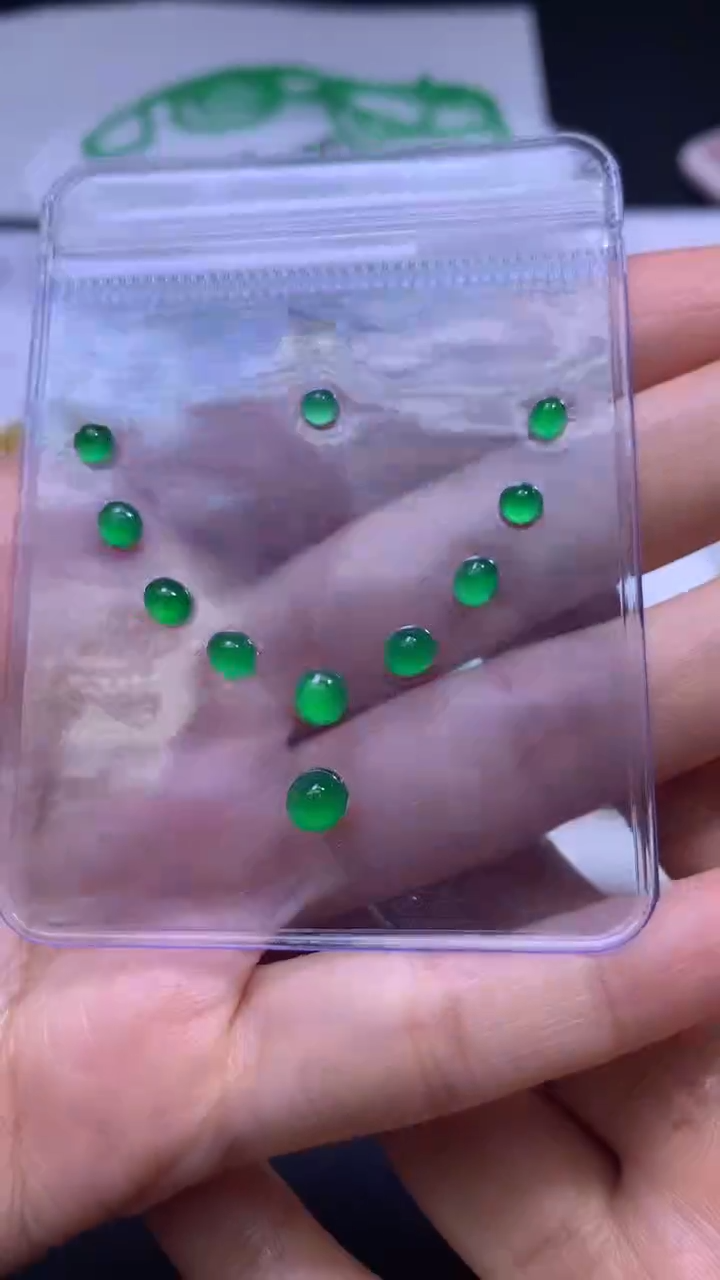 未镶嵌定制翡翠 蛋面一套