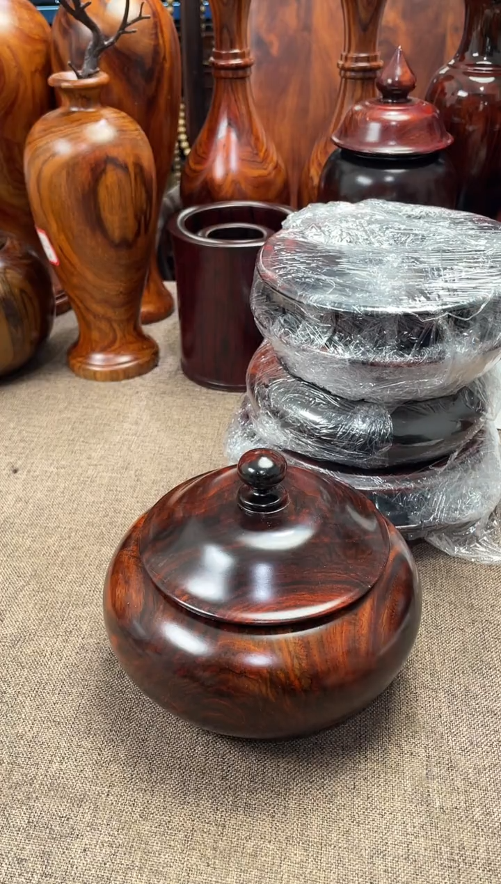 【闪购商品】交趾黄檀（大红酸枝）木艺木罐
