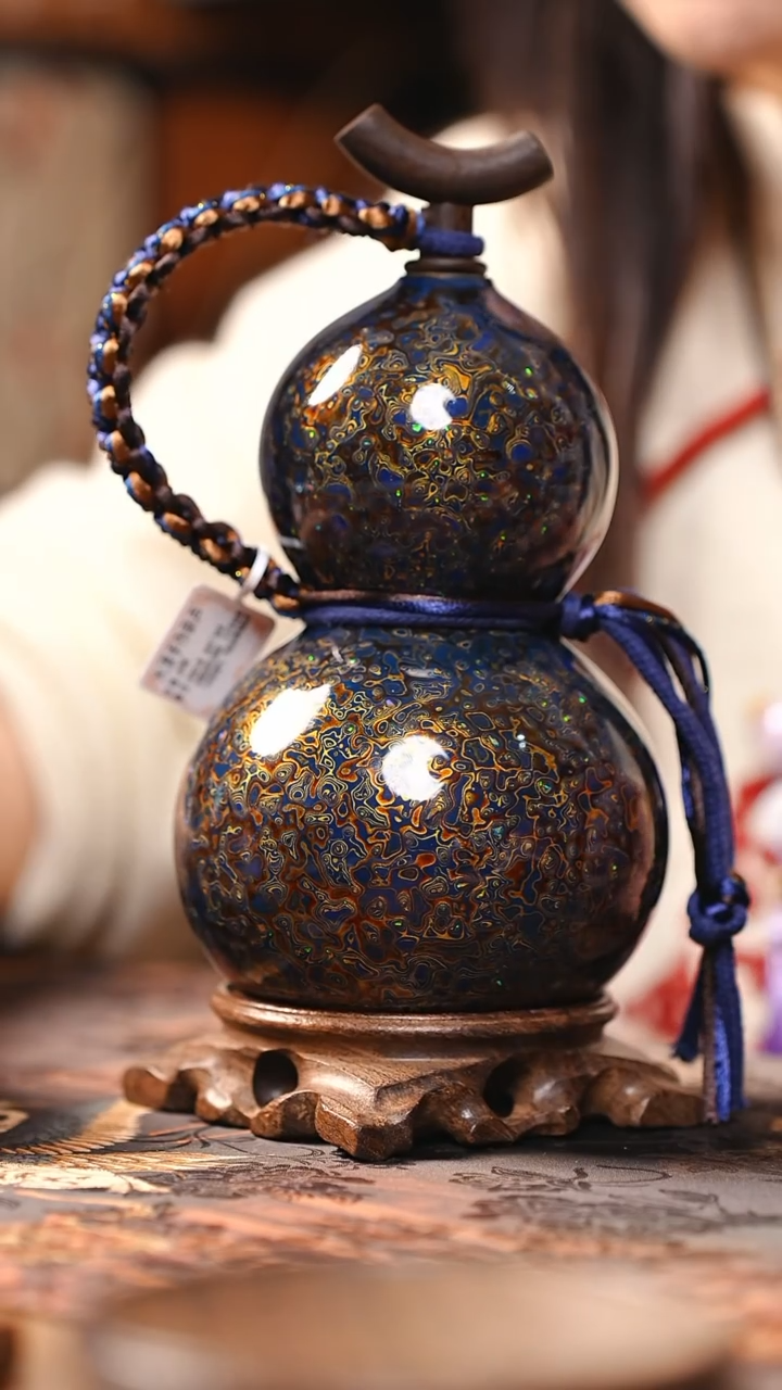 【闪购商品】RR185漆艺酒葫芦不包手串及旋转底座