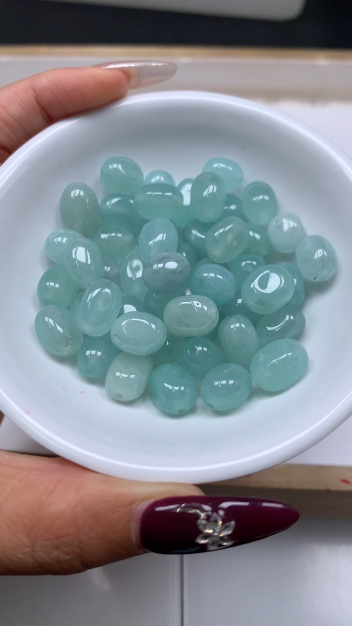 未镶嵌珠宝半成品水晶B87 海蓝 水晶 随型8*10mm 10个5元