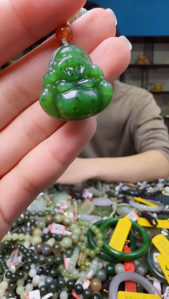 颈饰未镶嵌和田玉1