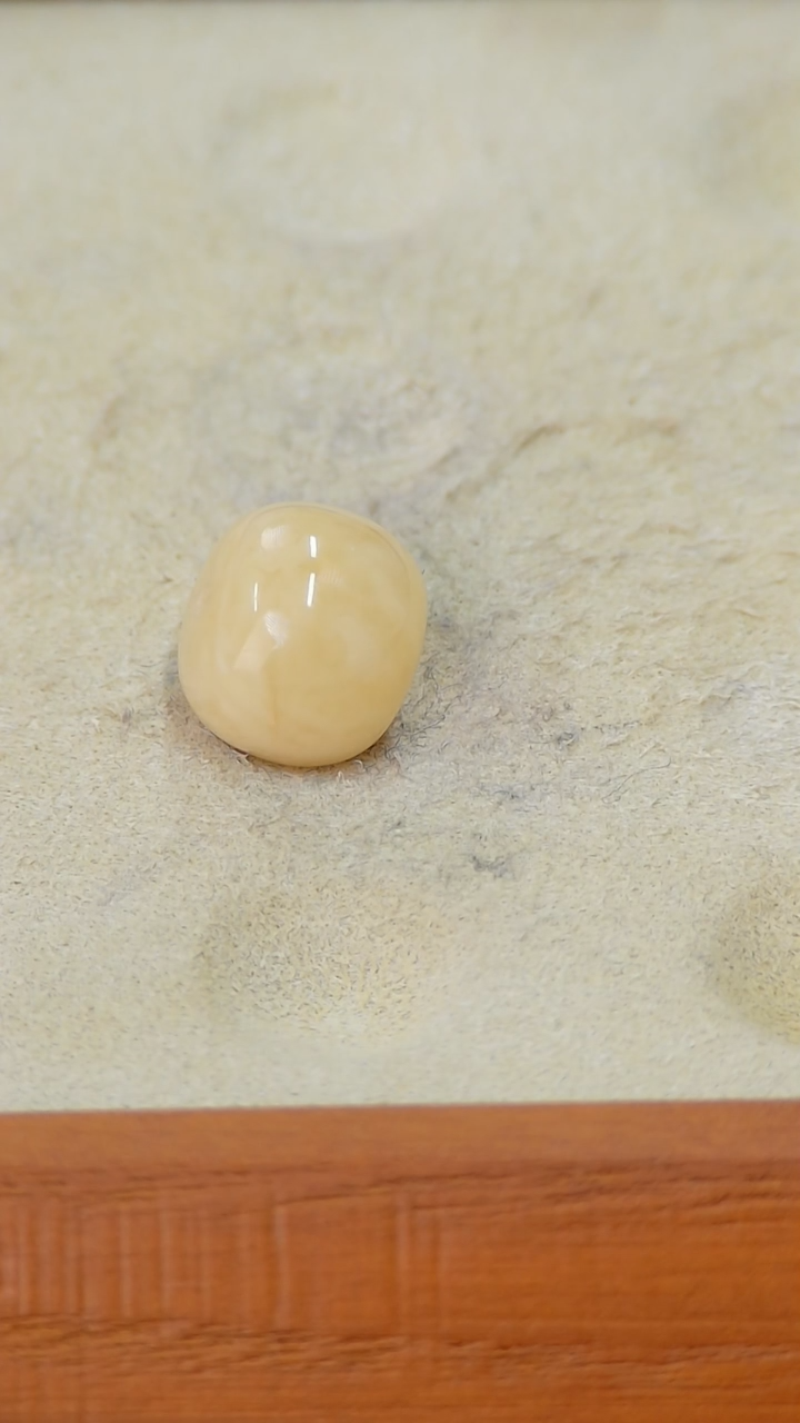 【闪购商品】蜜蜡裸石未镶嵌俄料全品11.5mm0.816克