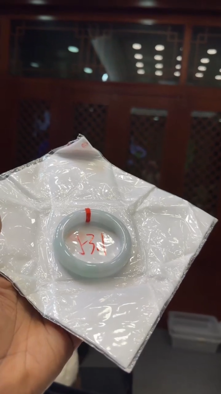 【闪购商品】翡翠手镯未镶嵌手镯微瑕