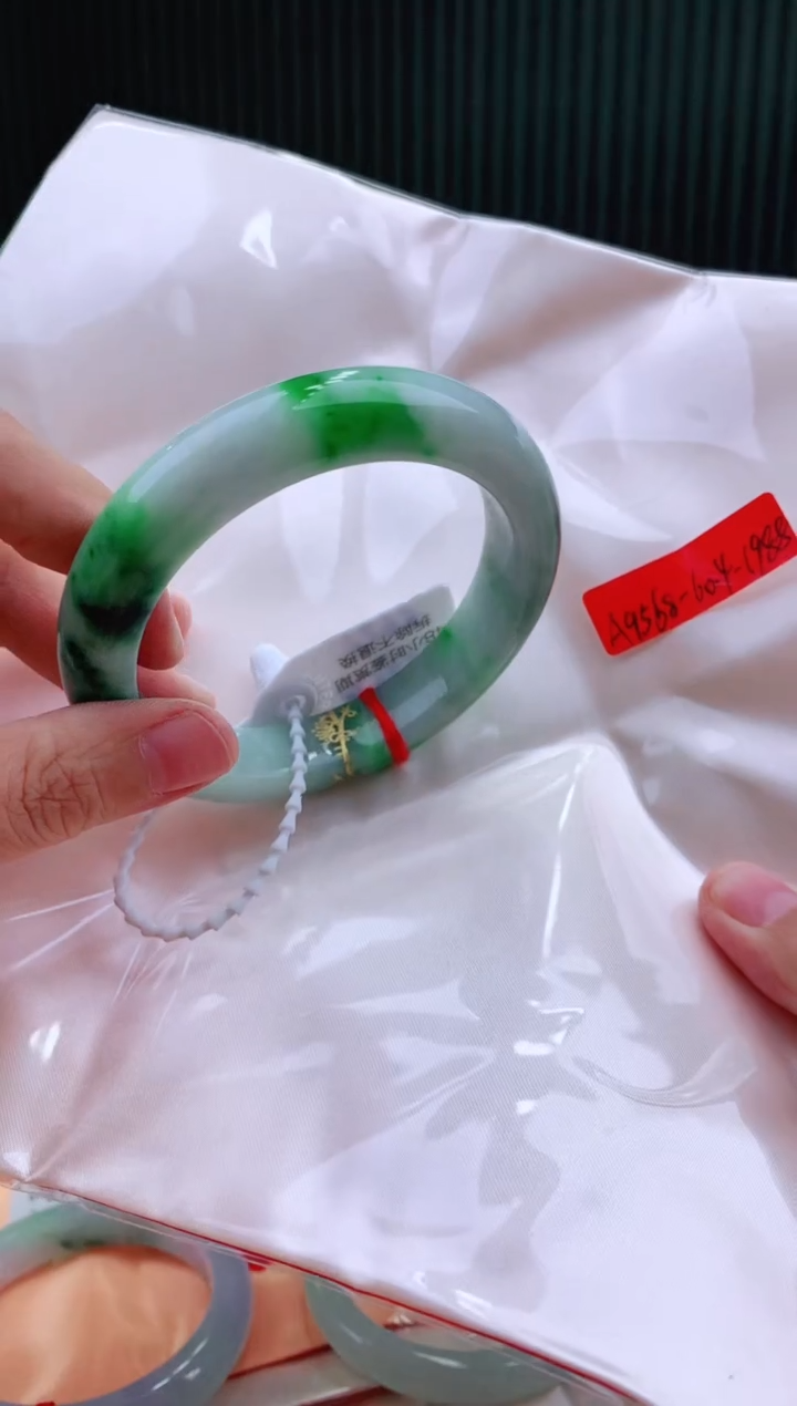 未镶嵌手镯翡翠60