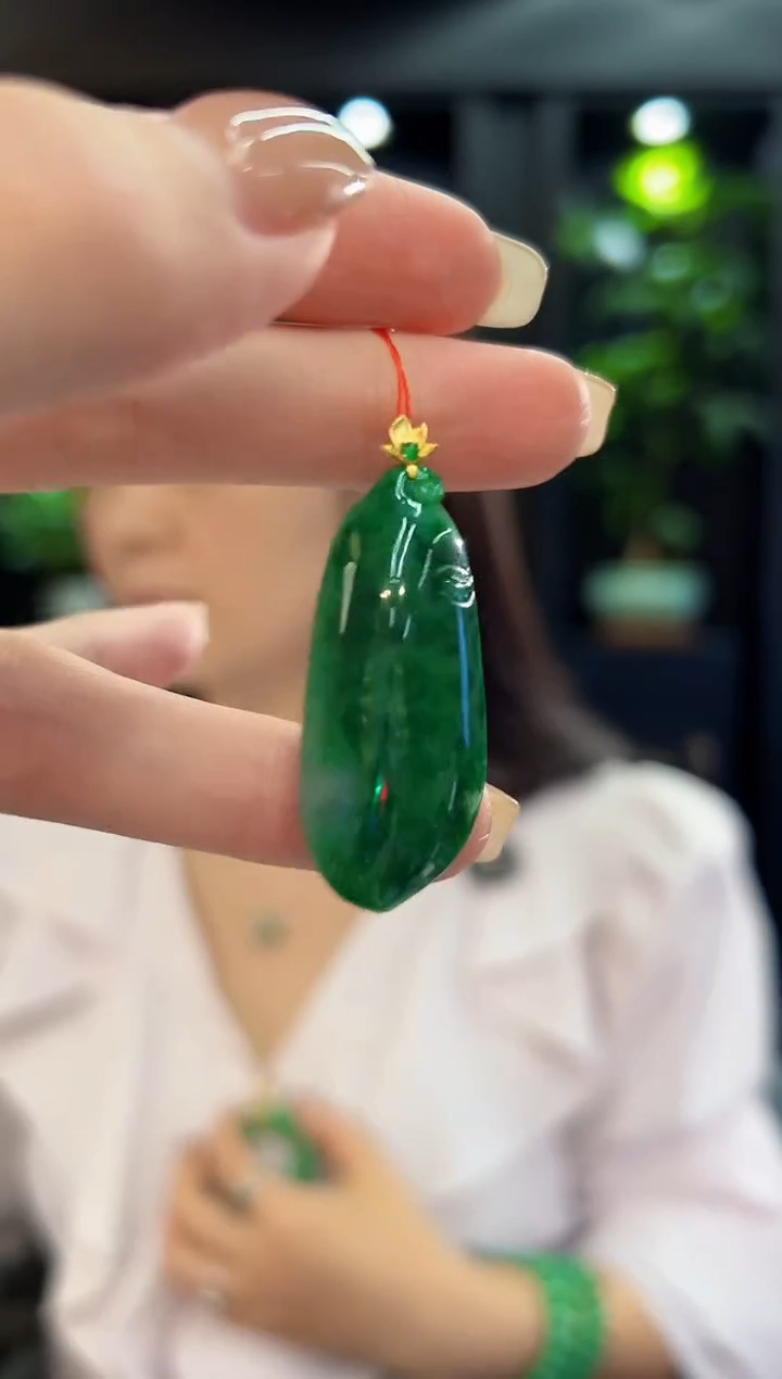 颈饰18K金镶嵌翡翠 缅料A货/支持复检/一件