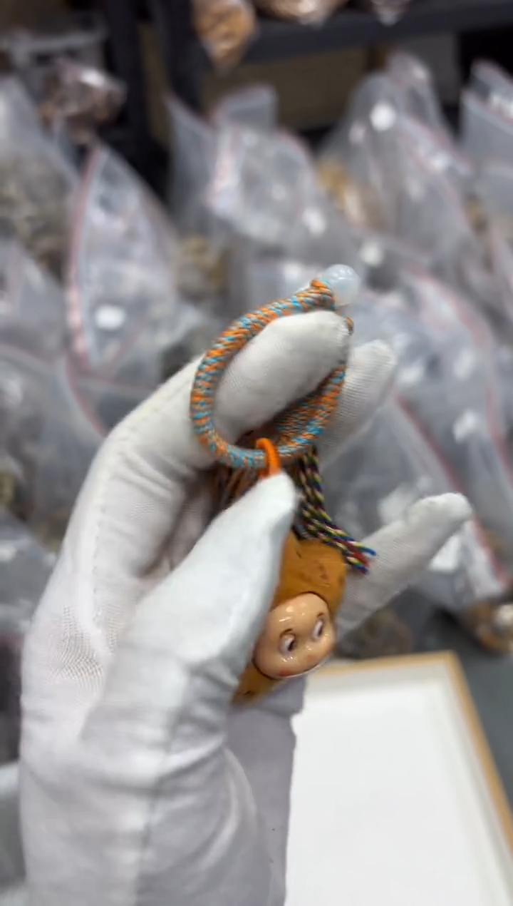 非洲檀香吊坠星星人微瑕（226）