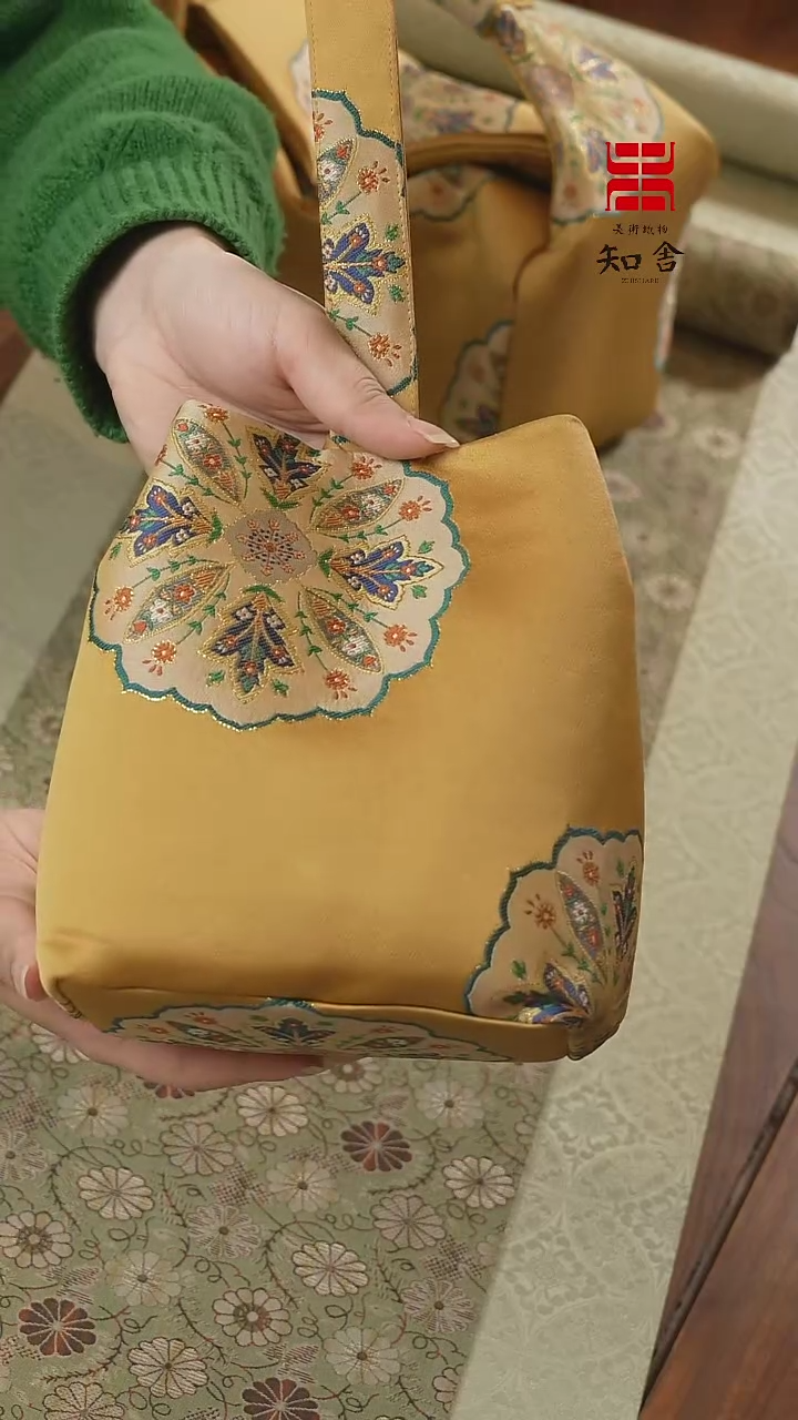 【闪购商品】织绣壶袋············