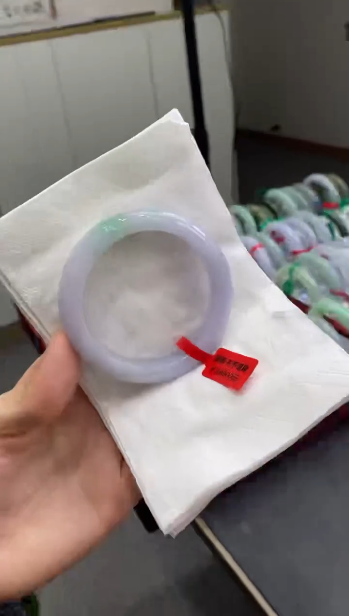 未镶嵌手镯翡翠8984