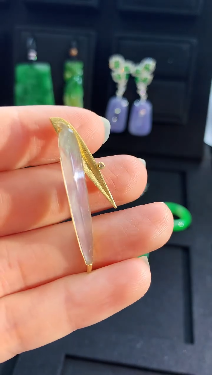 【闪购商品】翡翠吊坠(不含链)18K金镶嵌吊坠