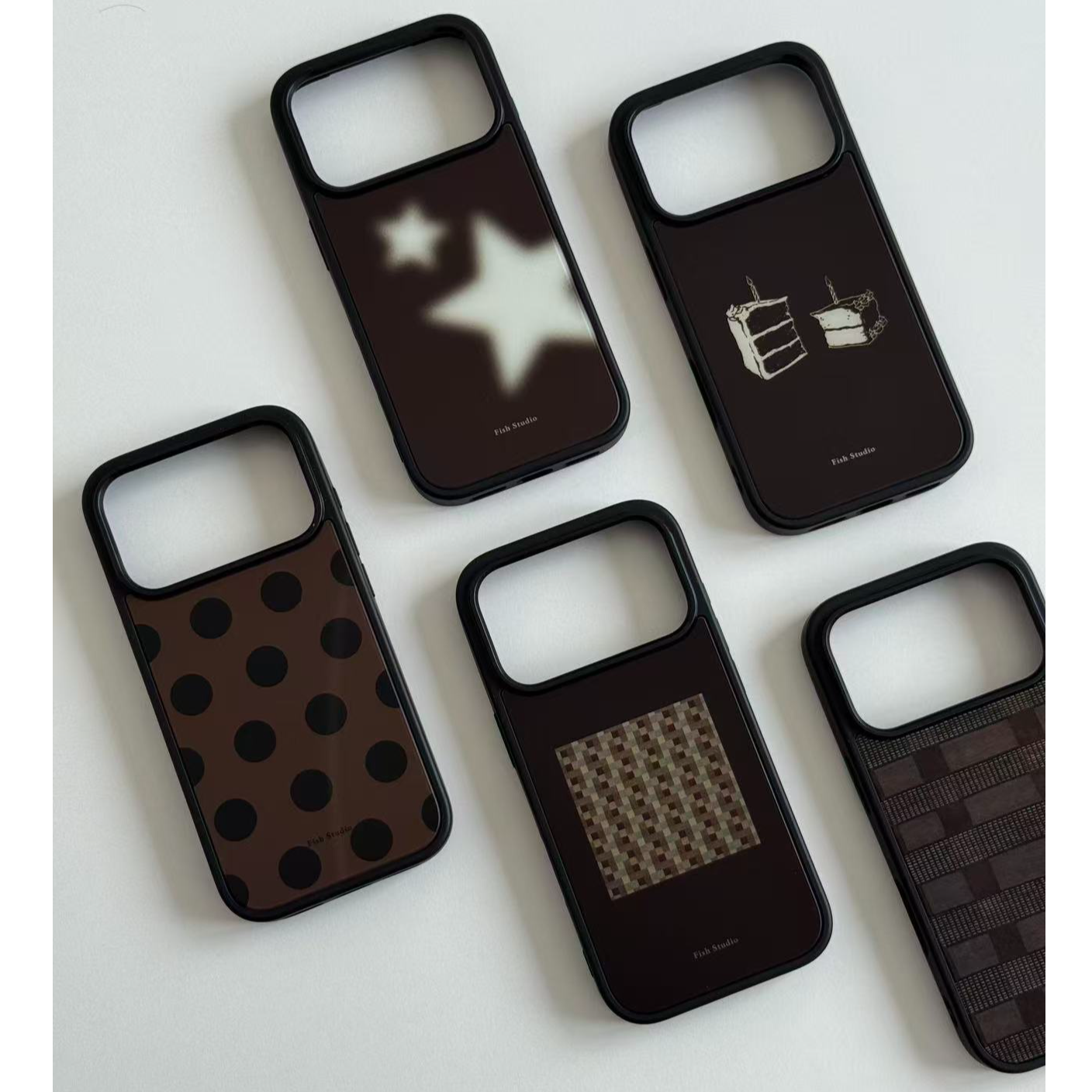 黑边玻璃个性棕黑色系韩风适用iPhone17promax手机壳苹果16/15/14